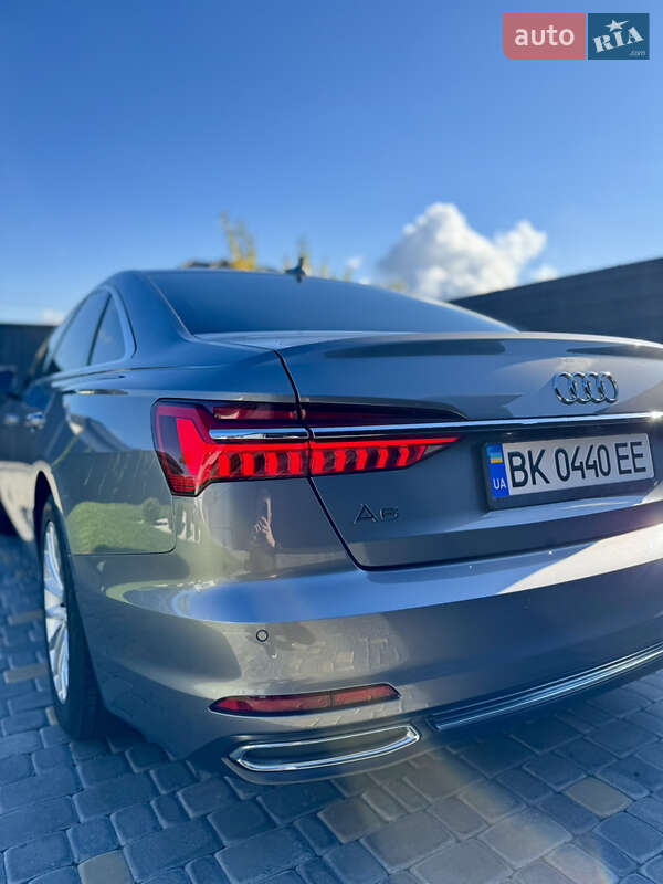 Седан Audi A6 2019 в Вараше