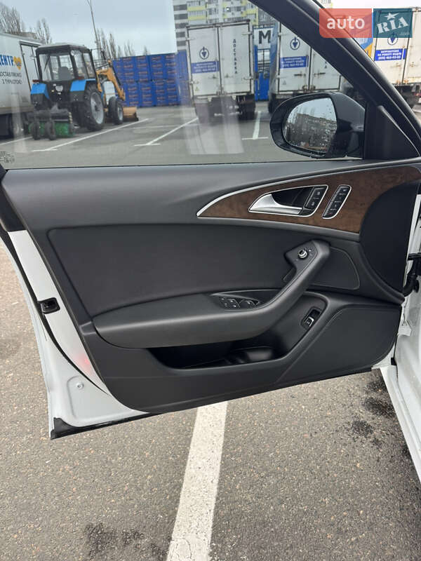 Седан Audi A6 2016 в Киеве