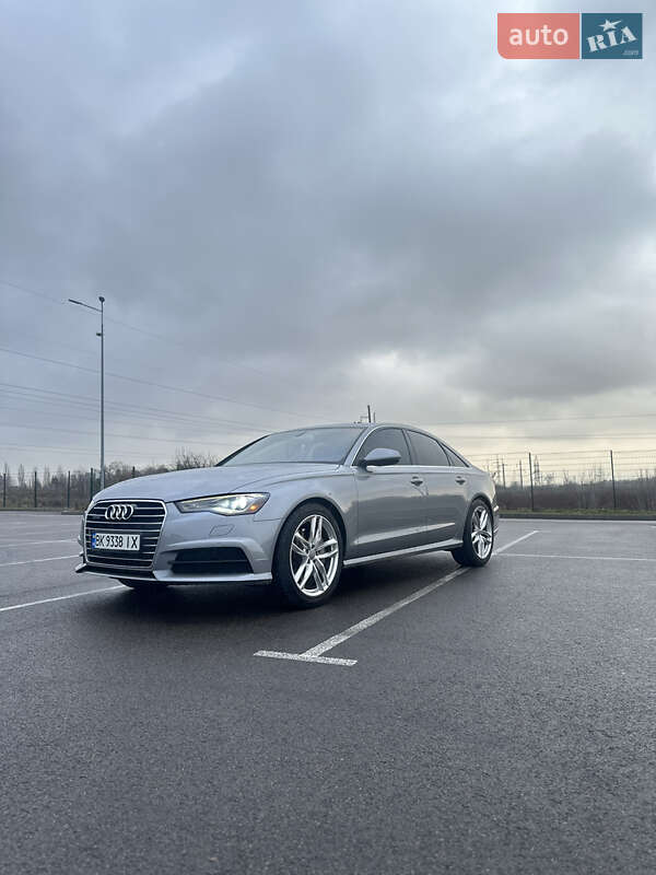 Седан Audi A6 2015 в Ровно