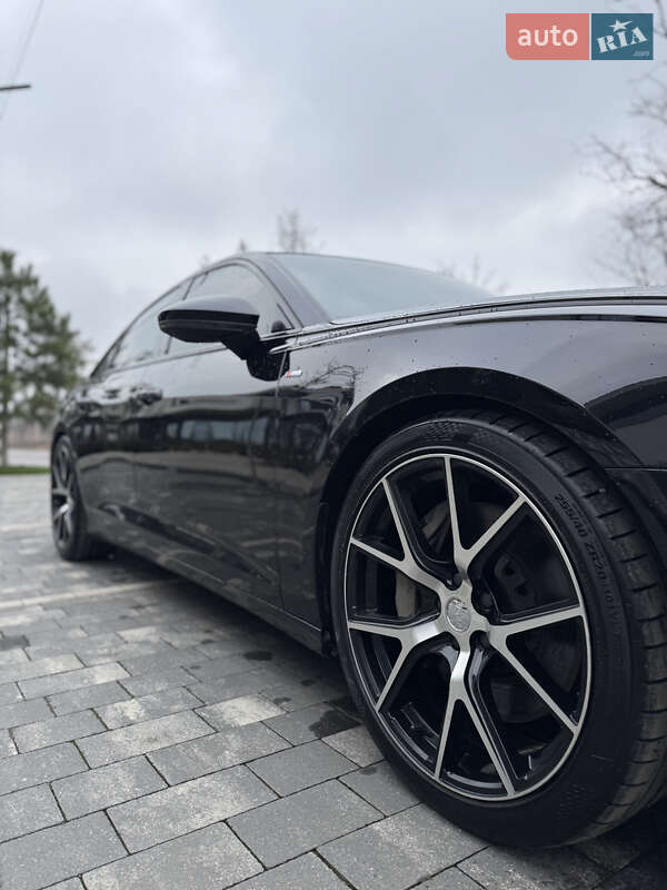 Седан Audi A6 2019 в Ужгороде