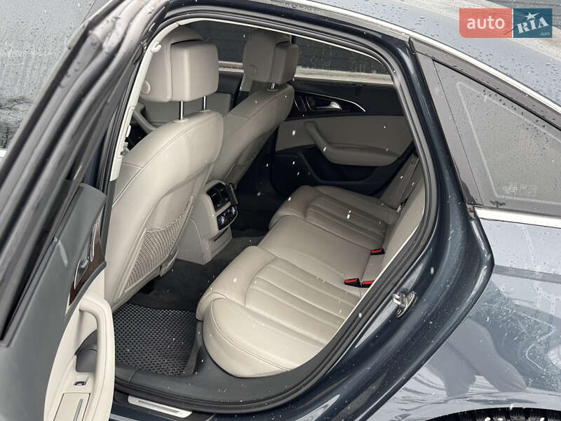 Седан Audi A6 2015 в Каневе