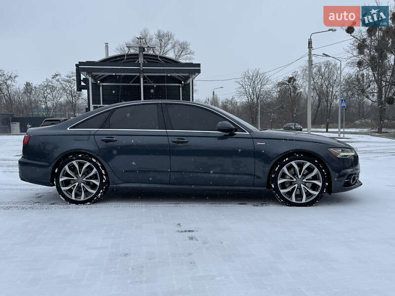 Седан Audi A6 2015 в Каневе