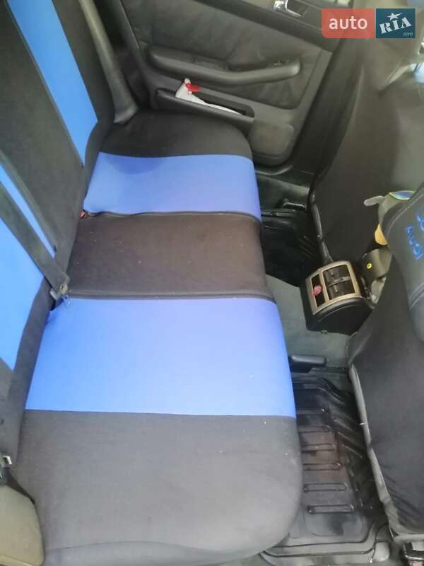Седан Audi A6 2002 в Рени