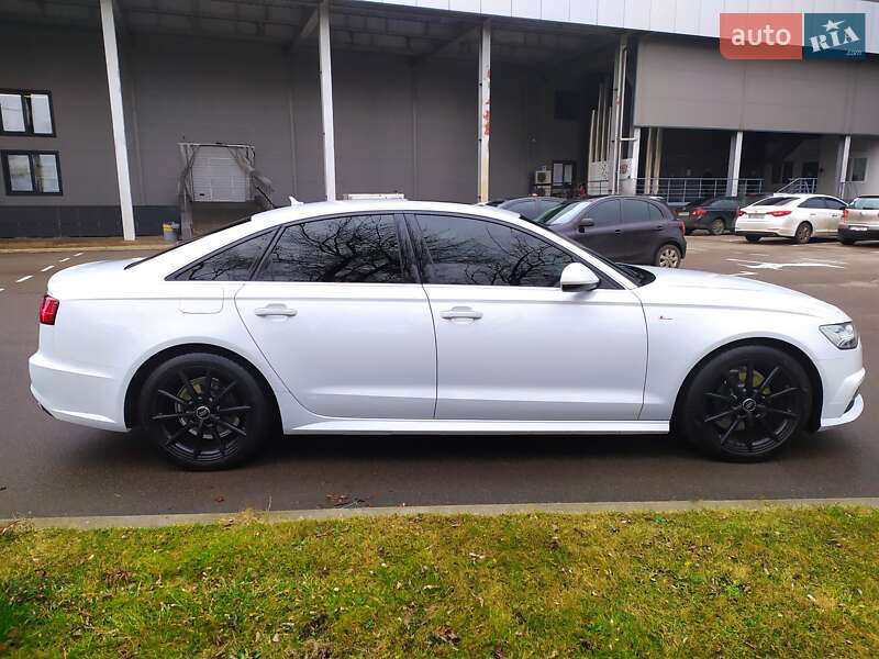 Седан Audi A6 2015 в Киеве