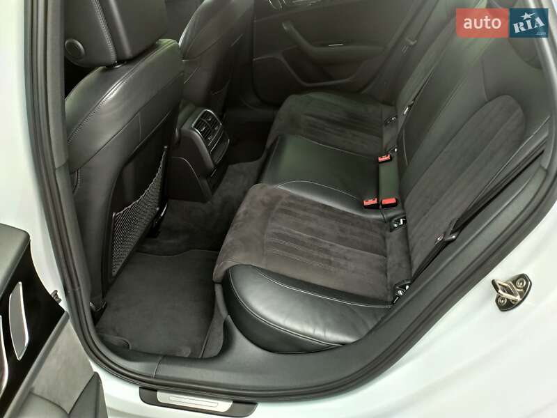 Седан Audi A6 2015 в Киеве