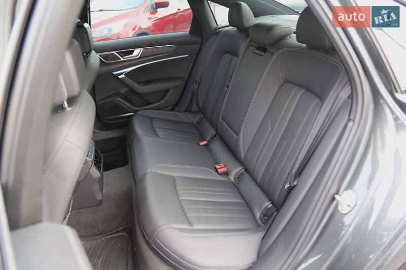 Седан Audi A6 2021 в Киеве
