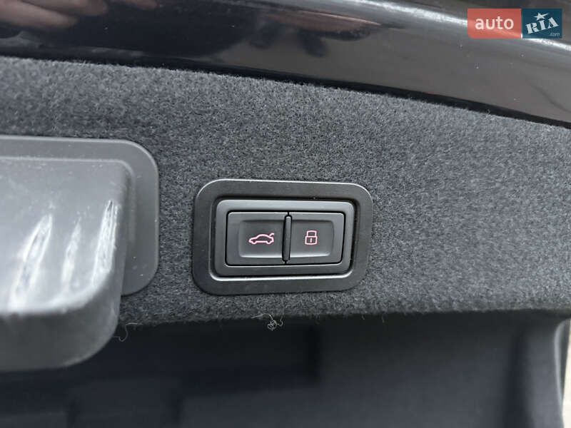 Седан Audi A6 2016 в Киеве