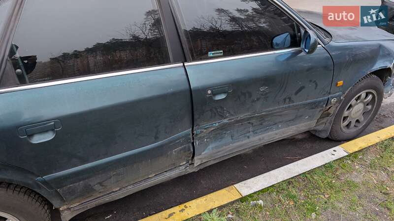 Седан Audi A6 1996 в Ирпене
