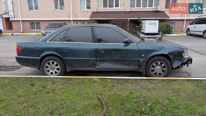 Седан Audi A6 1996 в Ирпене