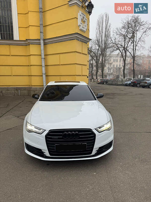 Седан Audi A6 2015 в Киеве
