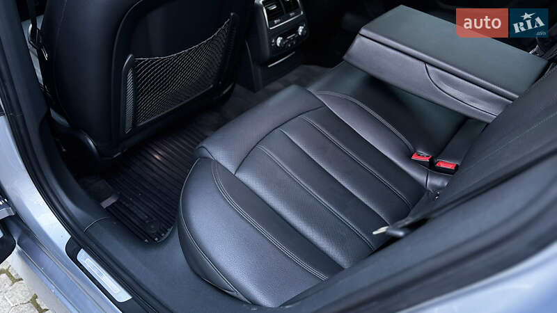 Седан Audi A6 2018 в Чернівцях