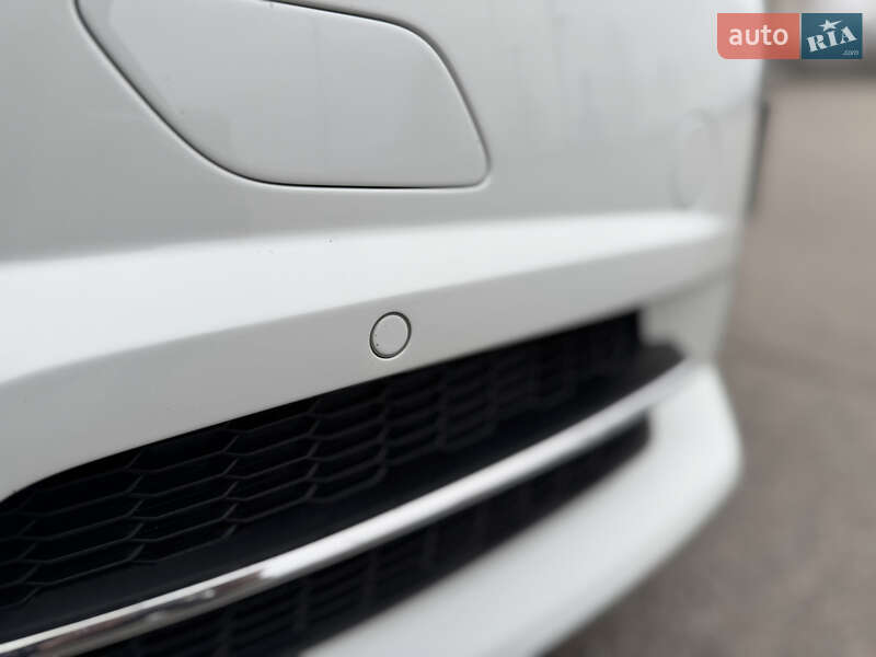 Седан Audi A6 2017 в Днепре