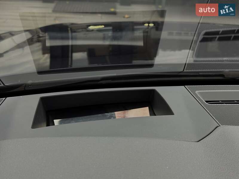 Седан Audi A6 2020 в Киеве