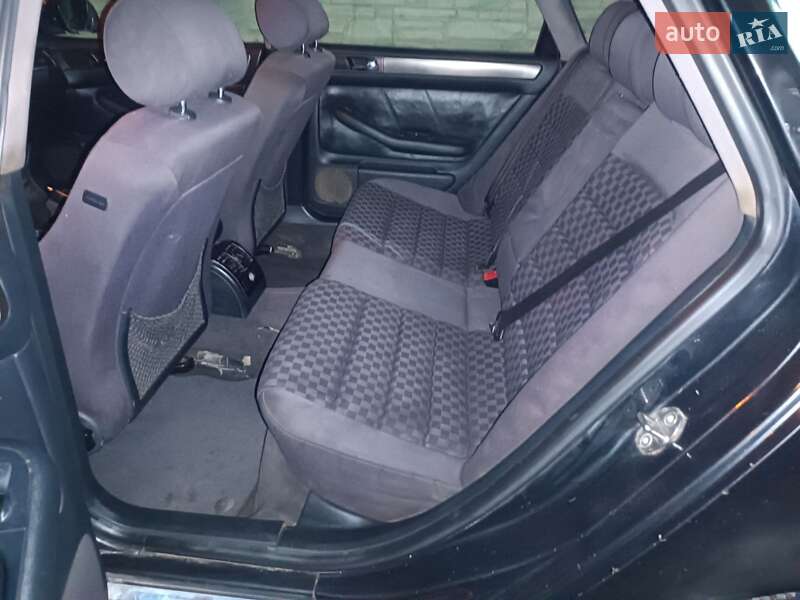 Седан Audi A6 1998 в Одессе