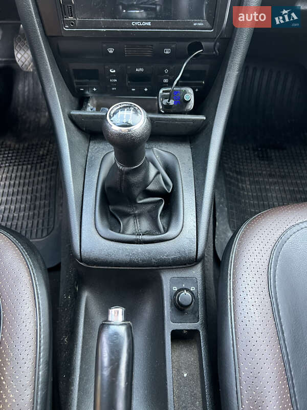 Седан Audi A6 2001 в Сумах