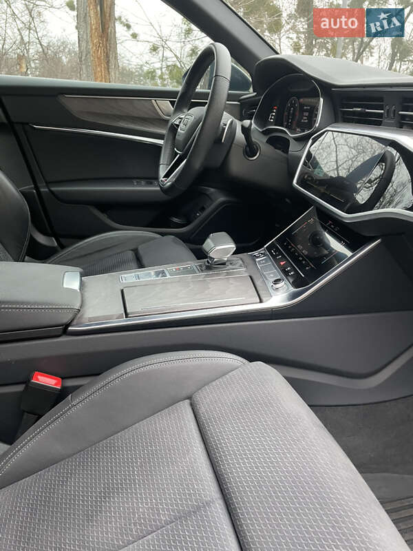 Седан Audi A6 2023 в Киеве