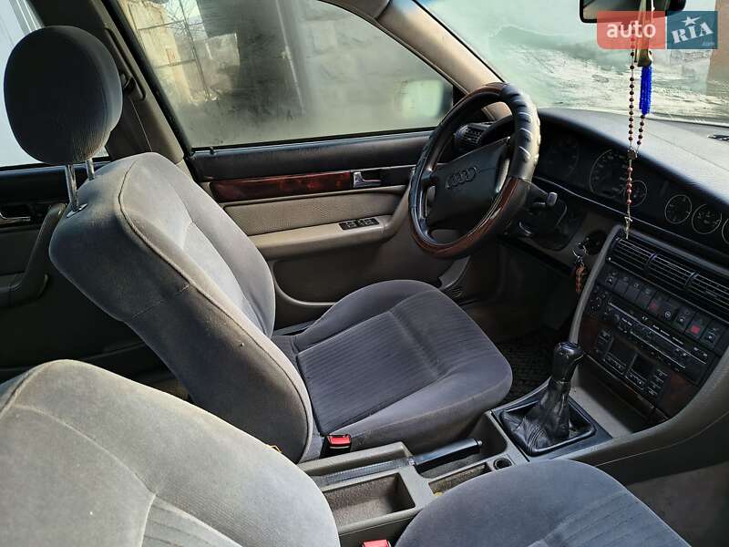 Седан Audi A6 1995 в Тернополе