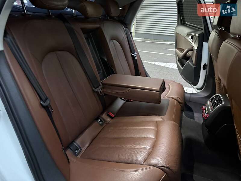 Седан Audi A6 2015 в Киеве