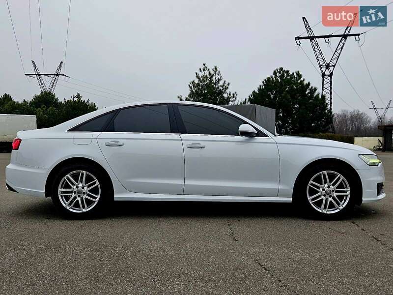 Седан Audi A6 2015 в Днепре