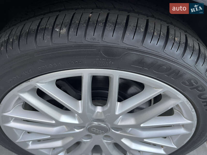 Седан Audi A6 2015 в Рівному