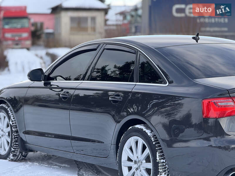 Седан Audi A6 2011 в Надворной