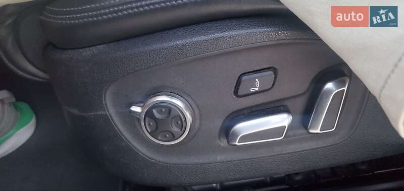 Седан Audi A6 2012 в Прилуках