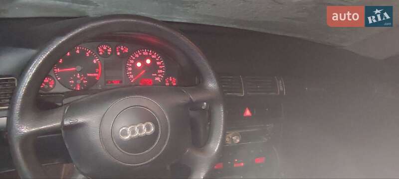 Седан Audi A6 1997 в Гайсине