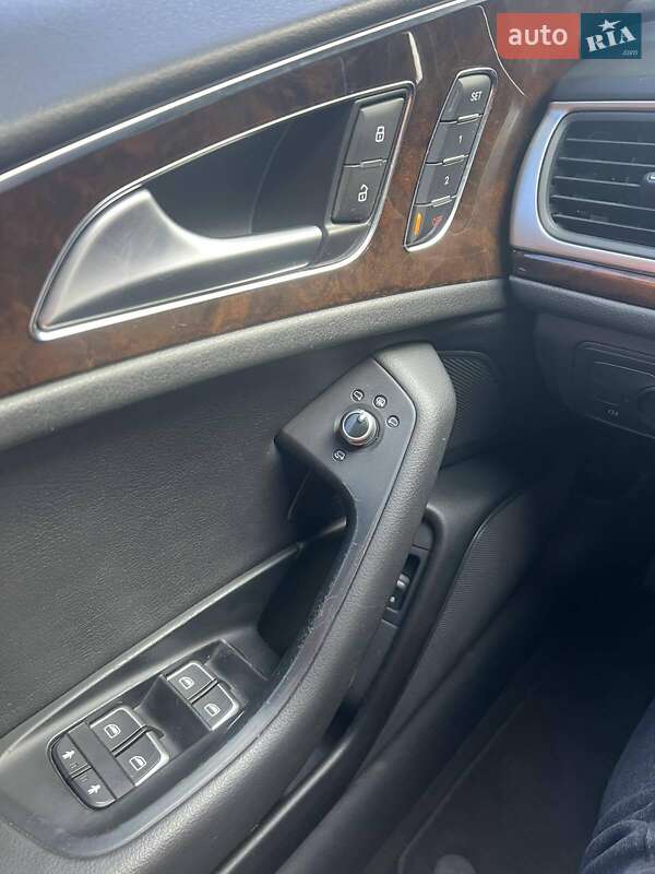 Седан Audi A6 2015 в Нововолинську