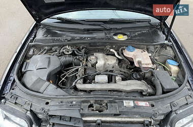 Седан Audi A6 2001 в Одессе
