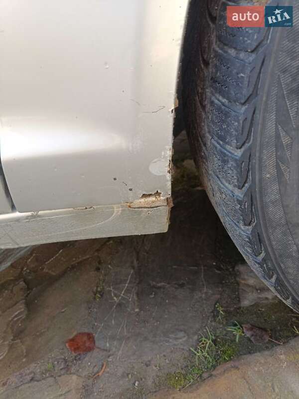Седан Audi A6 2004 в Надворной