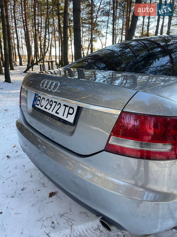 Седан Audi A6 2004 в Жовкве