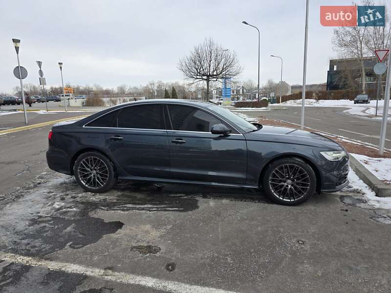 Седан Audi A6 2015 в Киеве