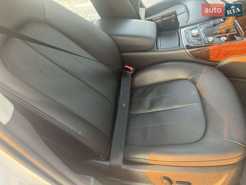 Седан Audi A6 2013 в Луцке