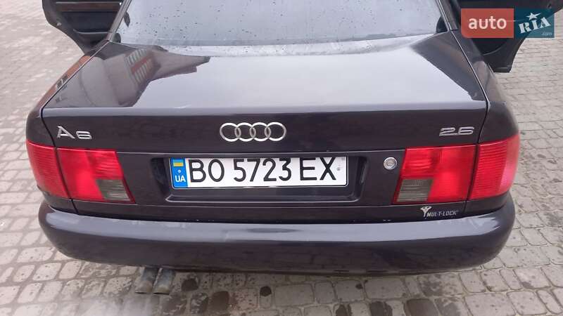 Седан Audi A6 1995 в Чорткове