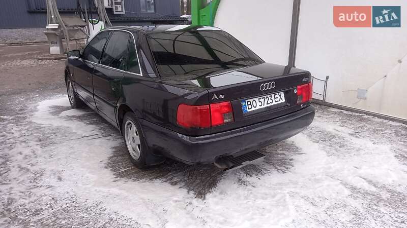 Седан Audi A6 1995 в Чорткове