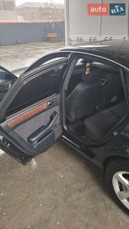 Седан Audi A6 2000 в Первомайске