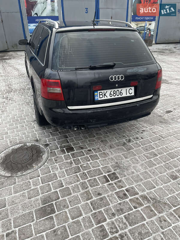 Универсал Audi A6 2004 в Вараше