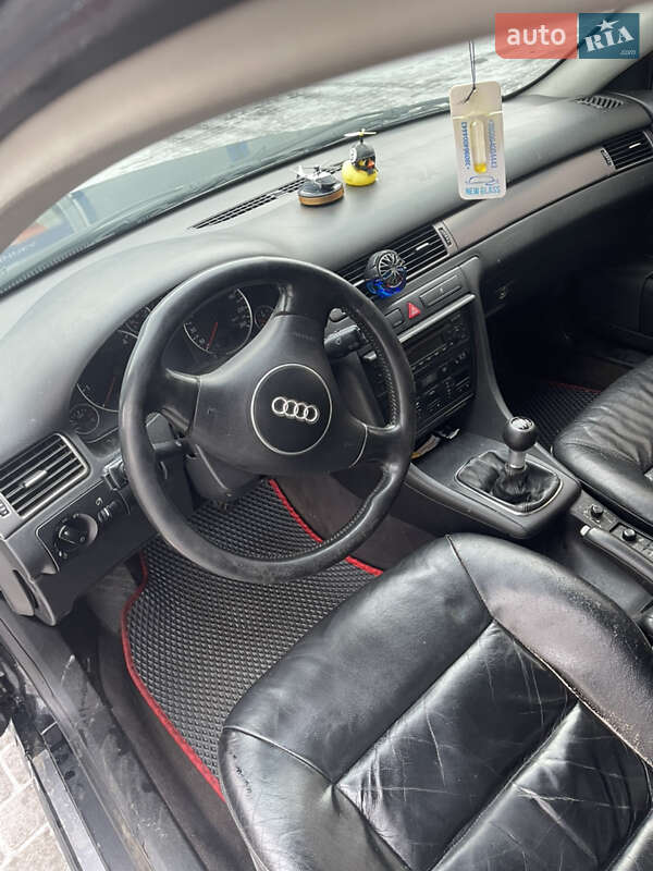 Универсал Audi A6 2004 в Вараше