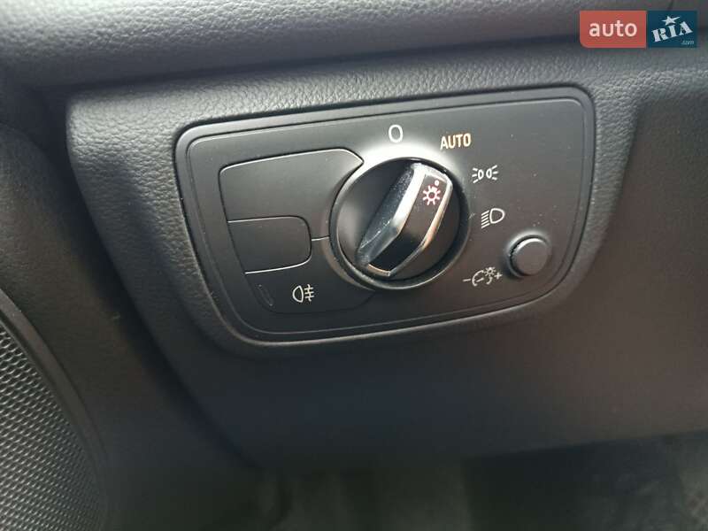 Седан Audi A6 2014 в Бучаче
