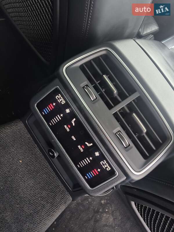 Седан Audi A6 2022 в Львове