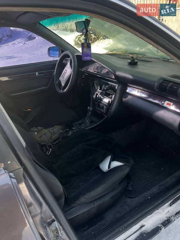 Седан Audi A6 1995 в Баре