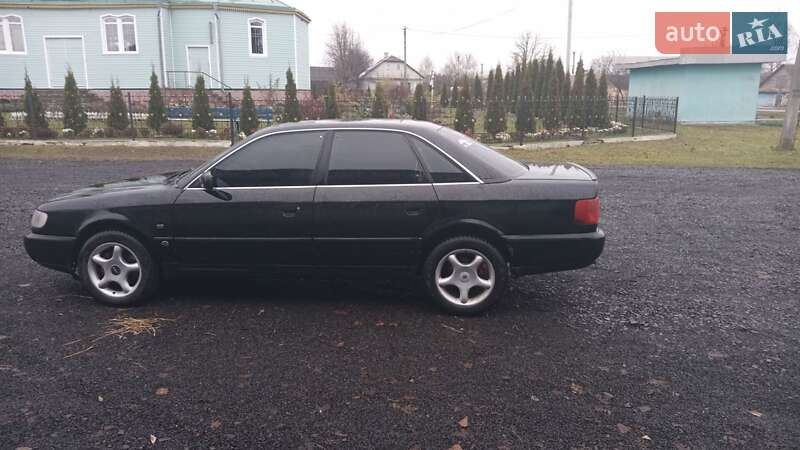 Седан Audi A6 1995 в Горохове
