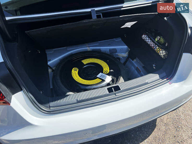 Седан Audi A6 2018 в Одессе