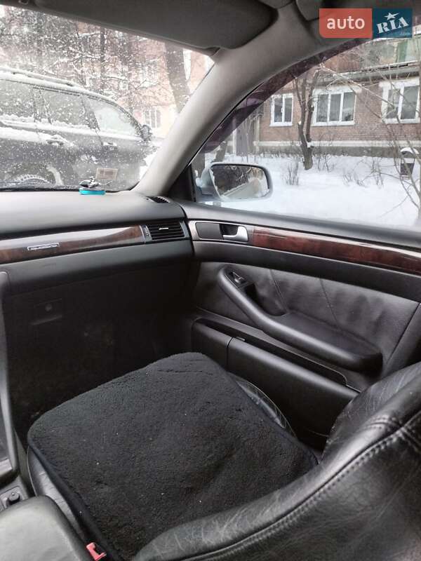 Седан Audi A6 2002 в Коростене