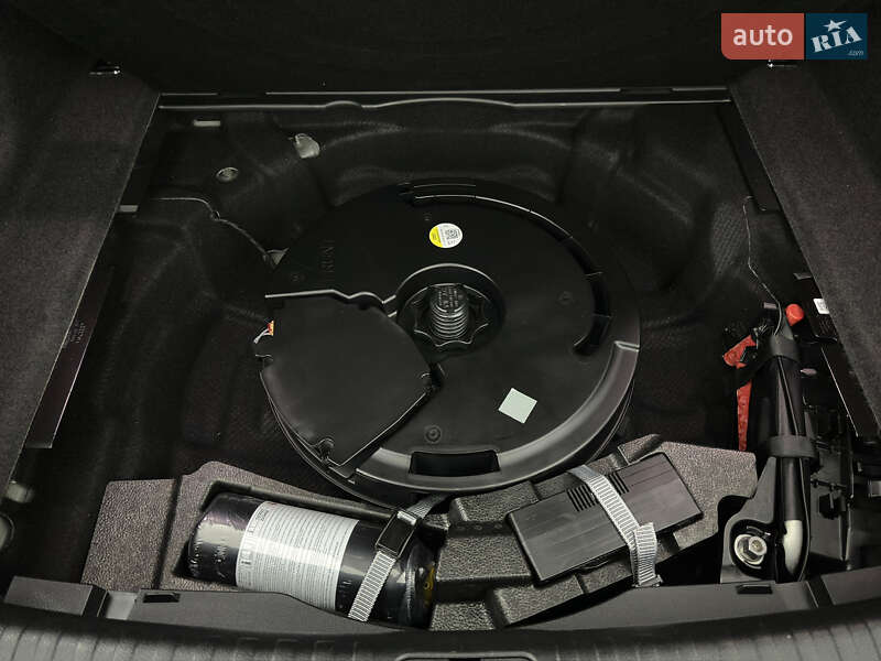 Седан Audi A6 2023 в Казатине