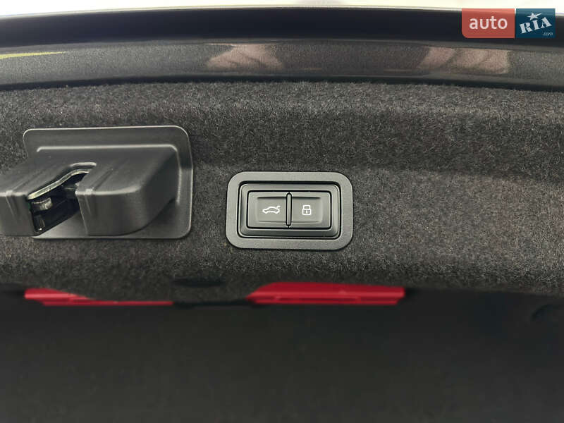 Седан Audi A6 2023 в Казатине