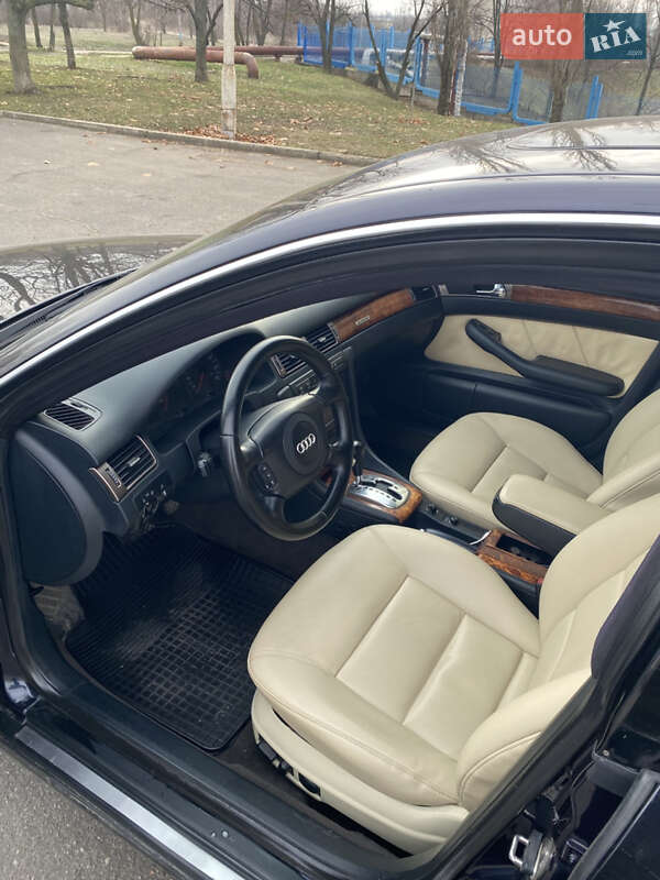Седан Audi A6 2000 в Южноукраинске