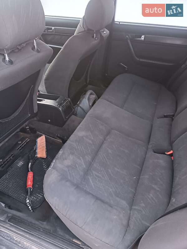 Седан Audi A6 1996 в Кельменцах