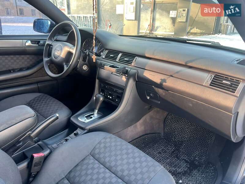 Седан Audi A6 2002 в Шептицькому