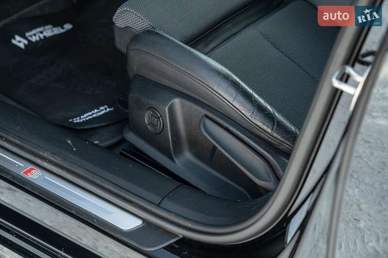 Универсал Audi A6 2021 в Черновцах